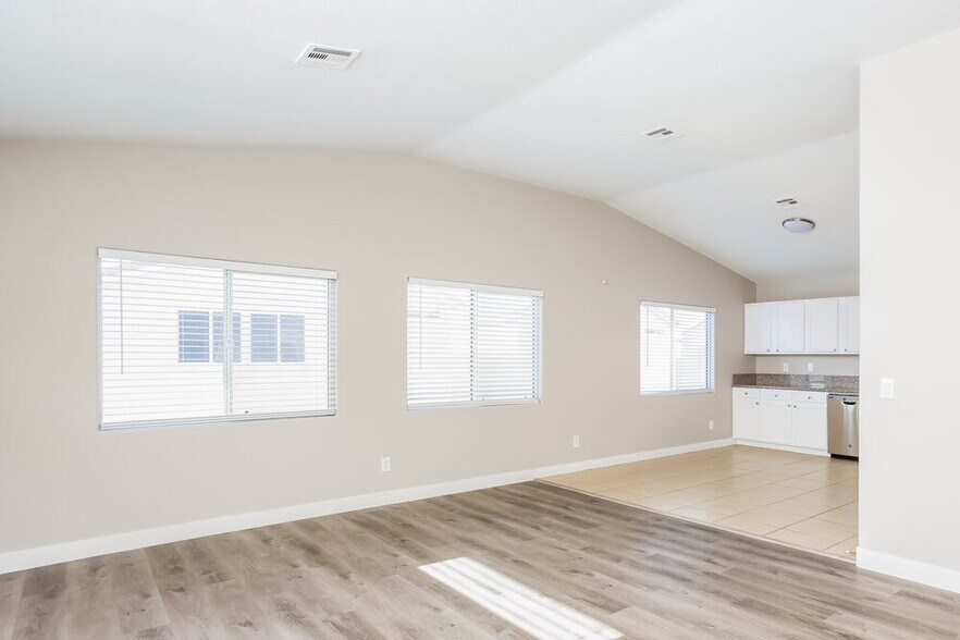 Building Photo - 4511 Grotto Ct