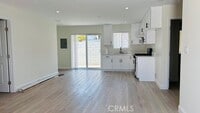 Building Photo - 425 A Gladys Ave
