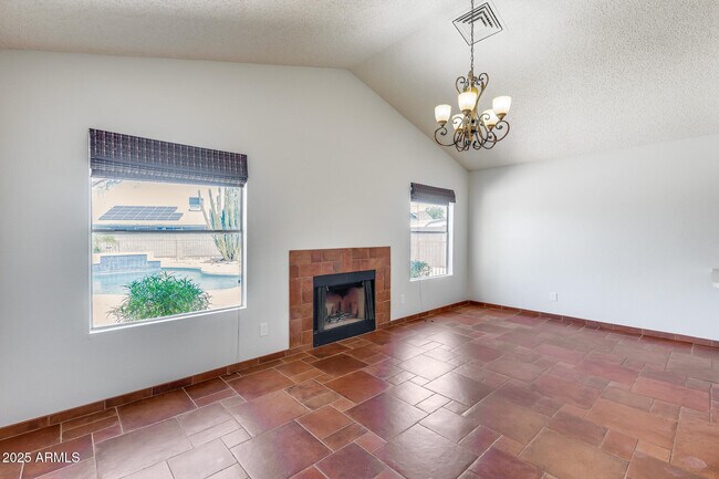 Building Photo - 12512 N 85th Ln