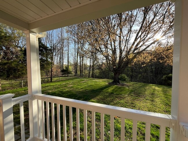 Building Photo - Charming Brick House off Fort Avenue