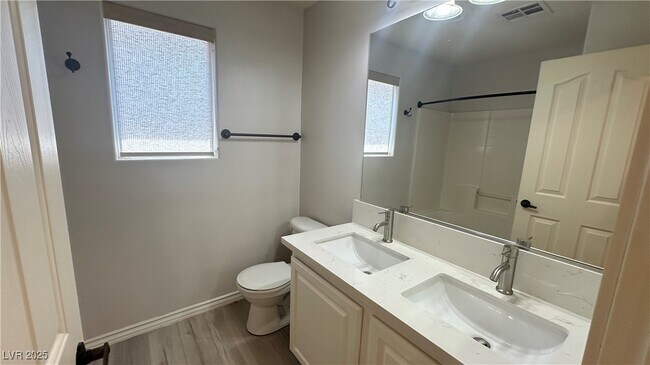 Building Photo - 5273 Candlespice Way