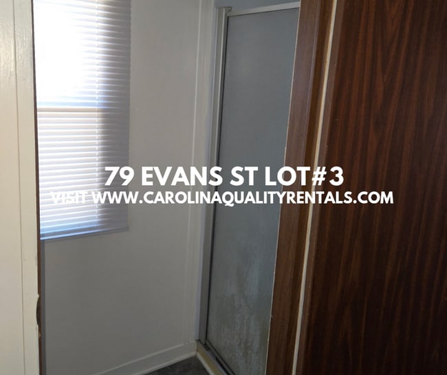 Building Photo - 3 bedroom 2 bath singlewide