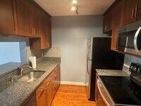 Building Photo - Renovated Two-Bedroom Condo In Manchester