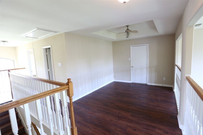 Building Photo - 3327 Summerwood Ln