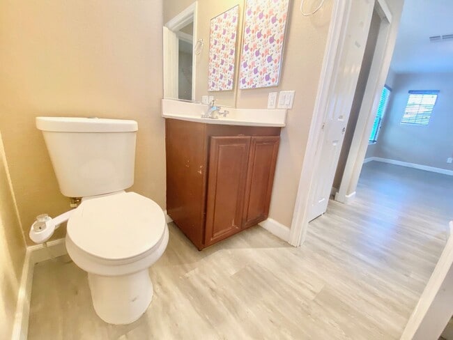 Building Photo - STUNNING 2 STORY HOME 3 BEDROOM 2.5 BATH W/ ONE CAR GARAGE IN A GATED COMMUNITY!