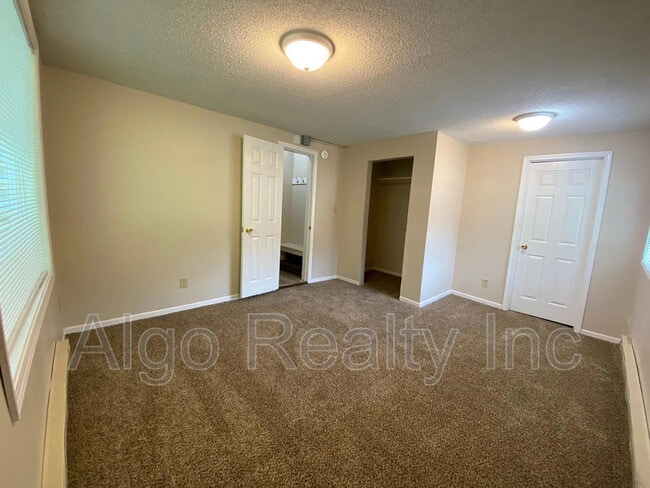 Building Photo - 603 Lawson Ave E