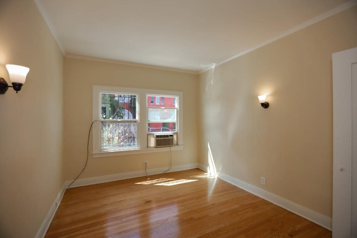 Building Photo - 200 N New Hampshire Ave