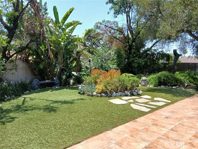 Building Photo - 444 Redlands Ave