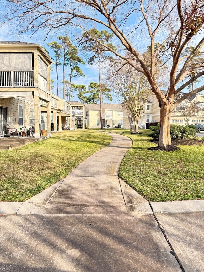 Building Photo - 13600 Breton Ridge St