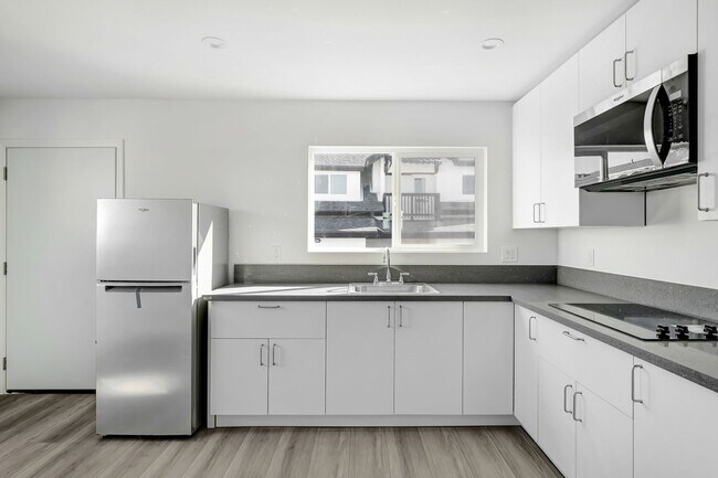 Building Photo - Newly renovated 1 bedroom / 1 bath apartment available now!