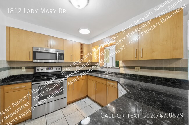 Building Photo - 1812 Lady Mary Dr