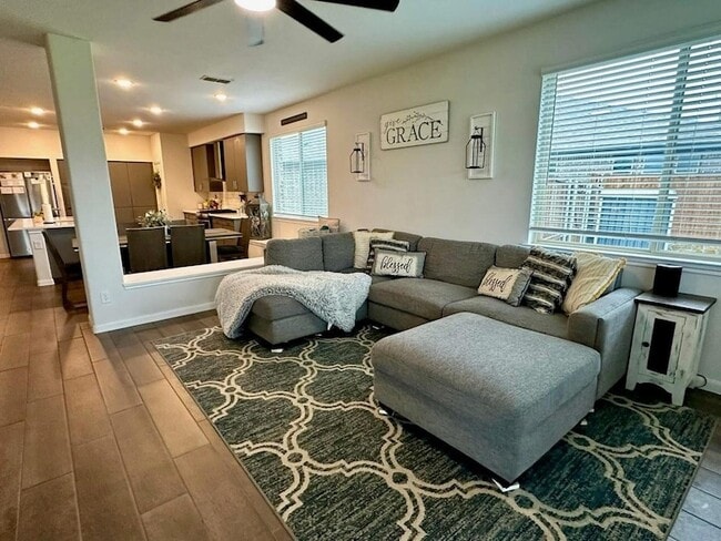 Building Photo - 804 Saratoga Rd