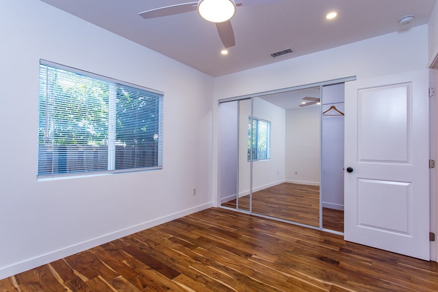 Building Photo - 3440 N Figueroa St