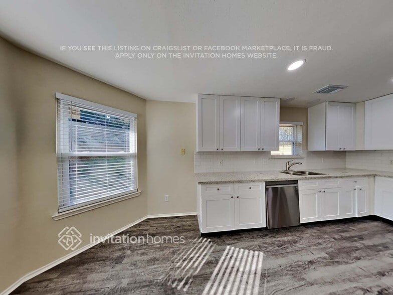 Building Photo - 14327 Heron Marsh Dr