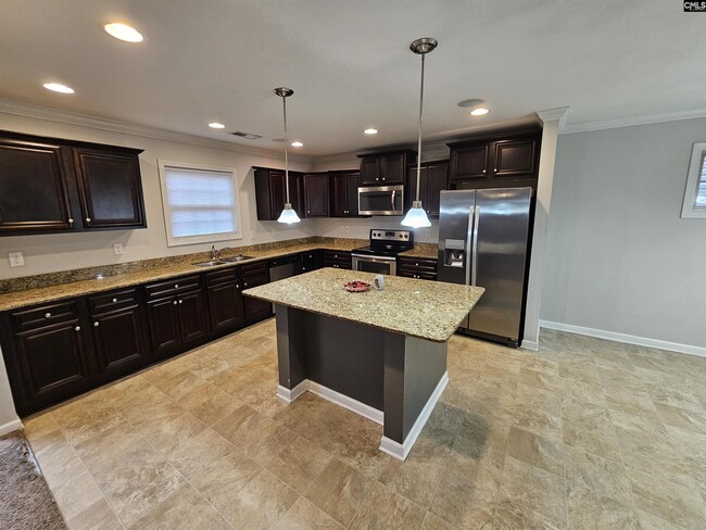 Building Photo - 940 Yarrow Ln