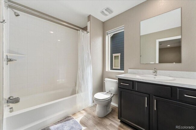 Building Photo - 4827 Mt Shavano St
