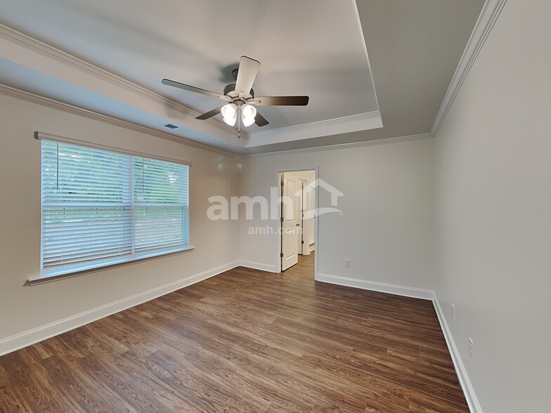 Building Photo - 2023 St Joseph Dr