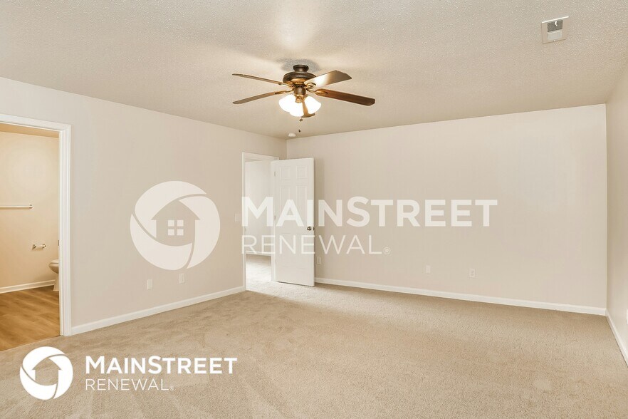 Building Photo - 4656 Chapel Ridge Dr