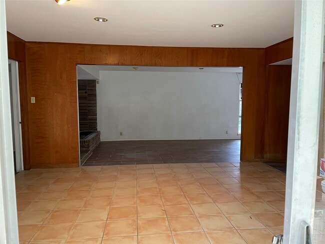 Building Photo - 5122 Jackwood St