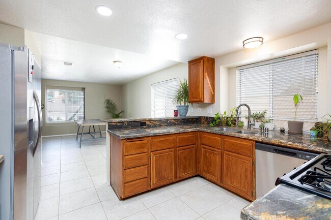 Building Photo - 9817 Dardanelle Ct