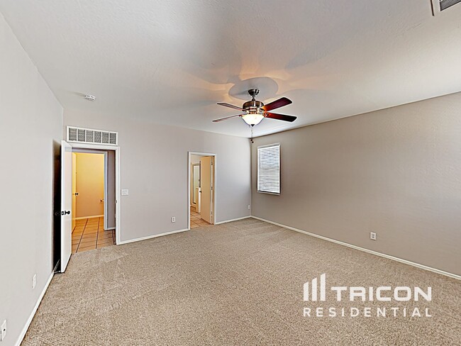 Building Photo - 45438 W Guilder Ave