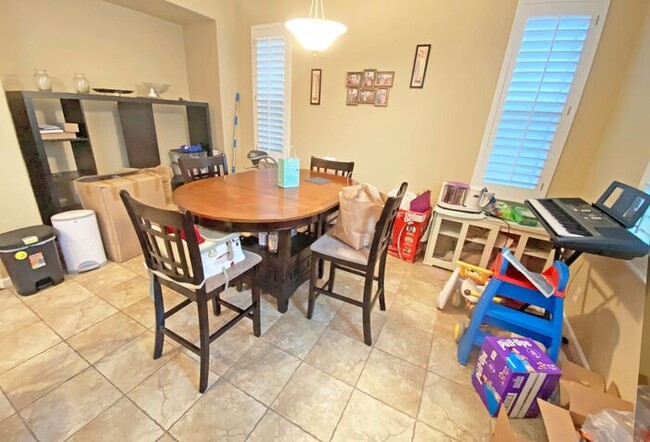 Building Photo - 1715 Salamoni Ct