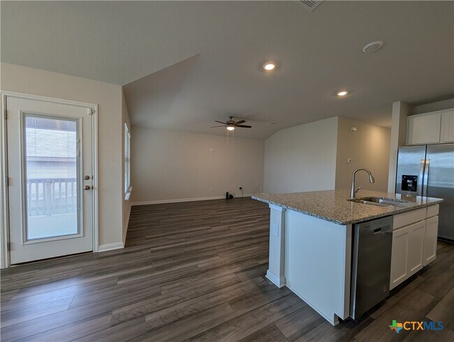 Building Photo - 3069 Charyn Wy