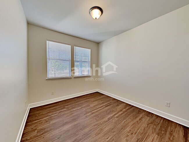 Building Photo - 4318 Spregan Way