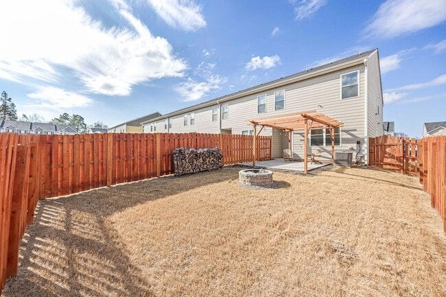 Building Photo - 5438 Thrasher Ln