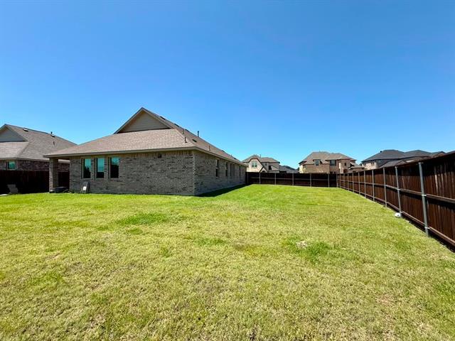 Building Photo - 1601 Lake Grove Dr