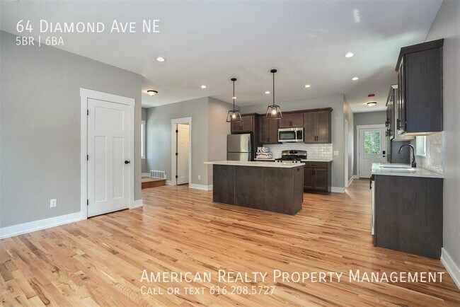 Building Photo - 64 Diamond Ave NE