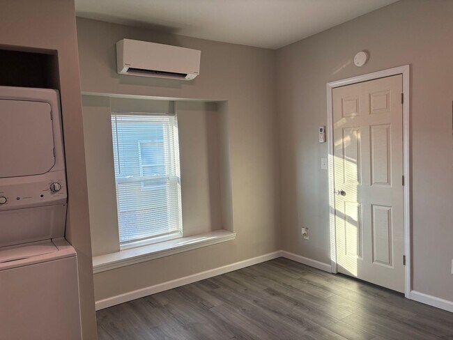 Building Photo - 1200 N 8th St