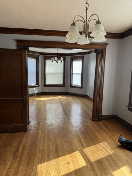 Building Photo - 6810 S Calumet Ave