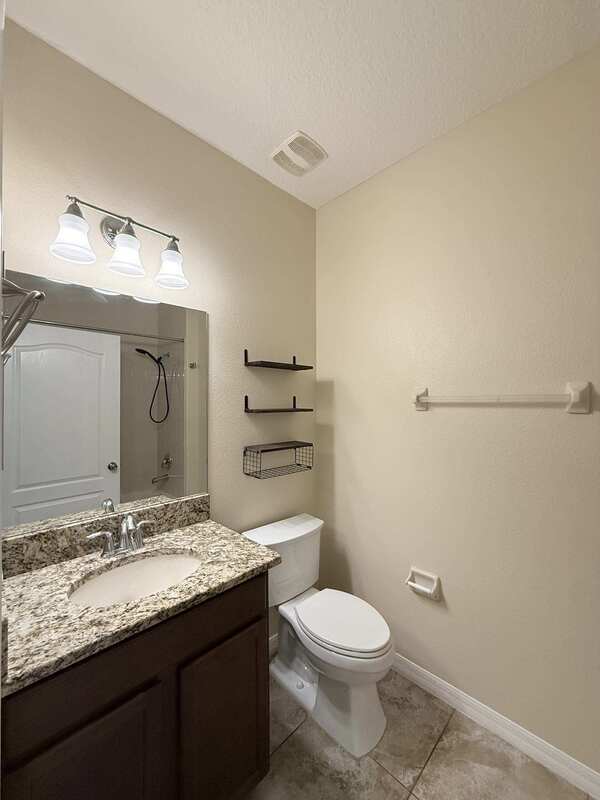 Building Photo - 930 Meadow Glade Dr