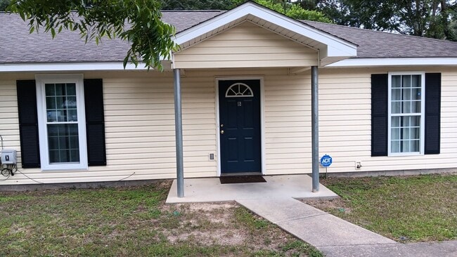 Building Photo - Charming 3BR2BA House in Columbus