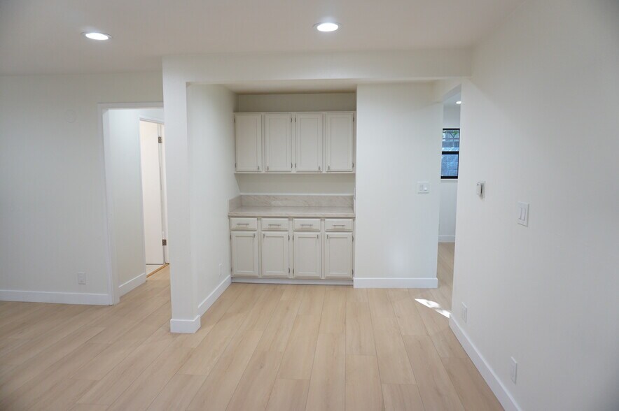 Building Photo - 3948 Pennsylvania Ave