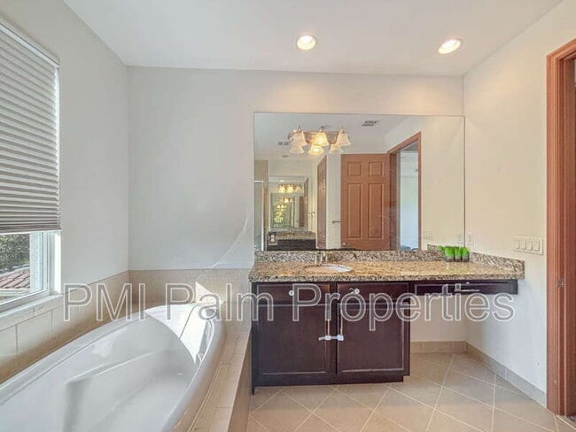 Building Photo - 2808 Bellarosa Circle