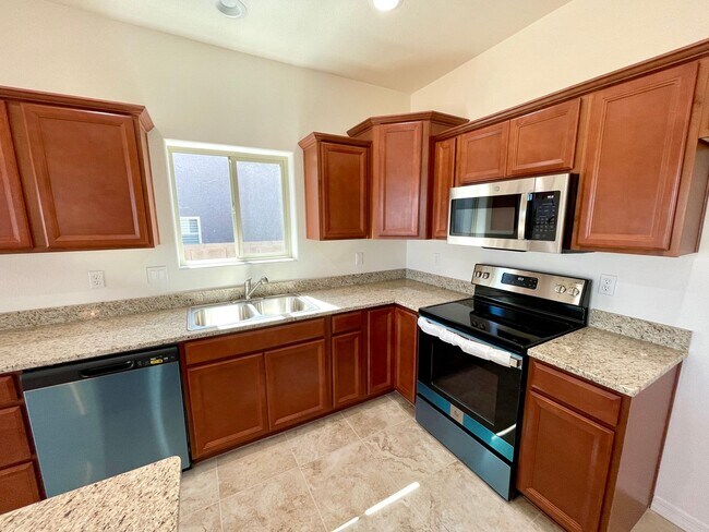 Building Photo - New 2024 Built 3 Bedroom Home with Beautif...