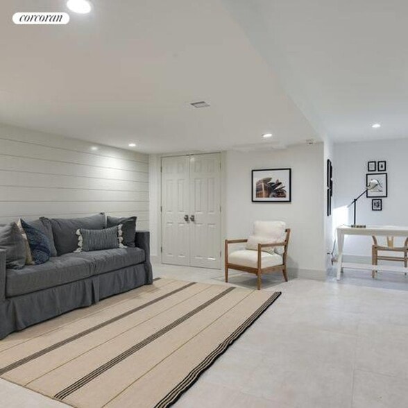 Building Photo - 2855 Deerfield Rd