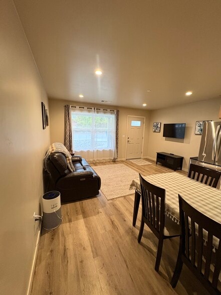 Building Photo - 2805 Harrison Ave