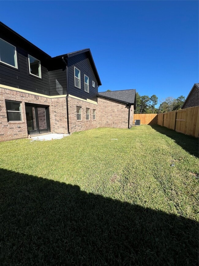 Building Photo - 2603 Piemonte Ave