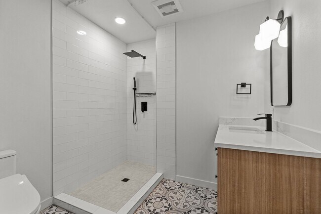 Building Photo - 4Bd Bothell Home!
