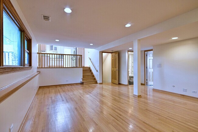 Building Photo - 2360 N Drury Ln