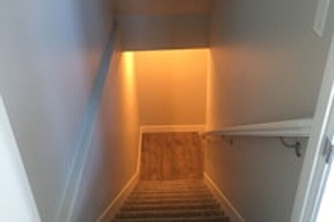 Building Photo - 31 S Serrata Ln