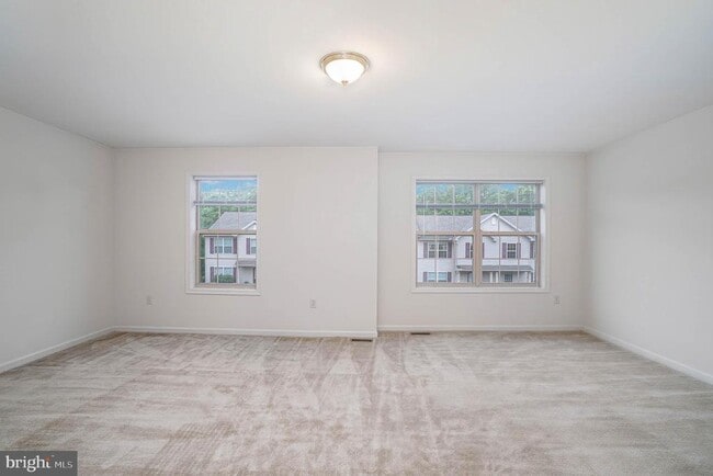 Building Photo - 6383 Creekbend Dr
