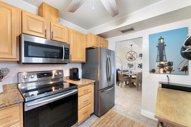 Building Photo - 225 S Beach Rd