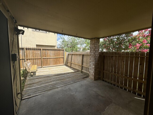 Building Photo - 7126 Fort Collins Dr