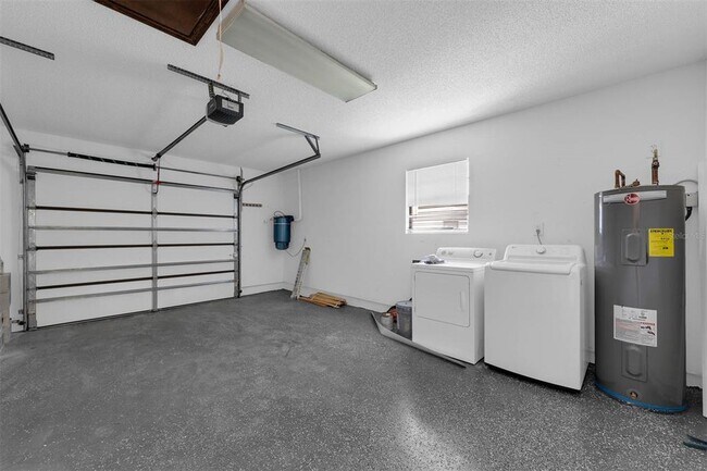 Building Photo - 123 Golf Club Dr