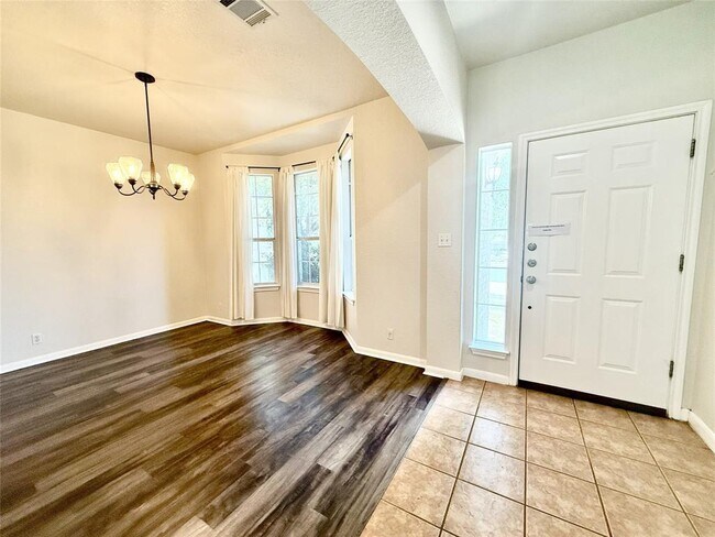 Building Photo - 5639 Taylorcrest Dr