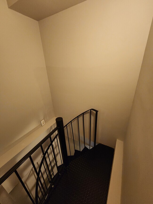 Building Photo - 1235 Simms Pl NE